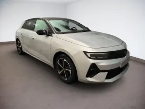 Opel Astra 2025