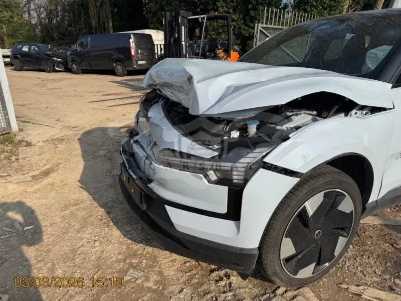 Volvo EX30 Extended Range Plus 2025