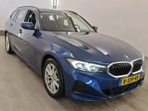 BMW 3 Series Touring 318i 2022