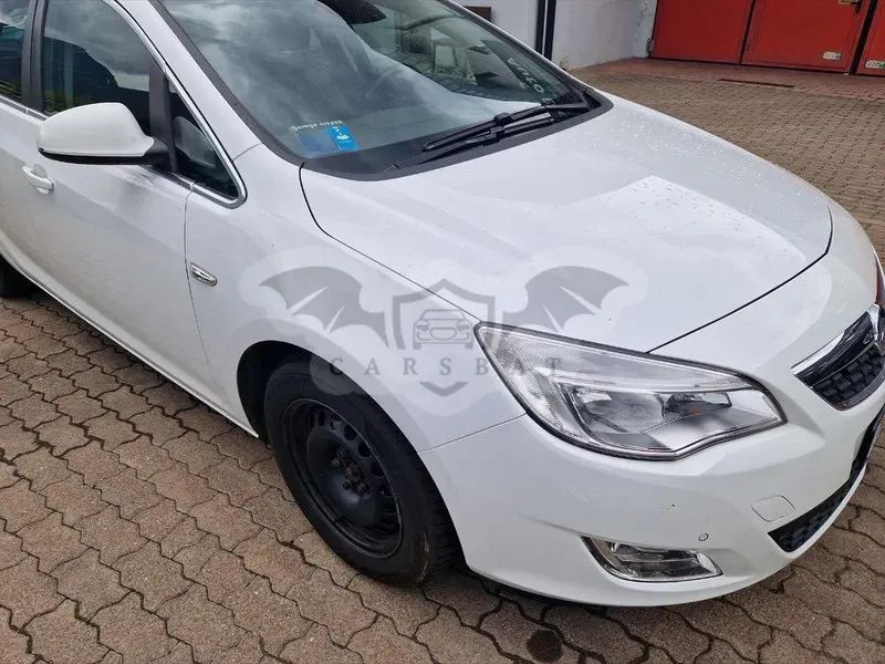 Opel Astra Sports Tourer 1.4 Cosmo 2013