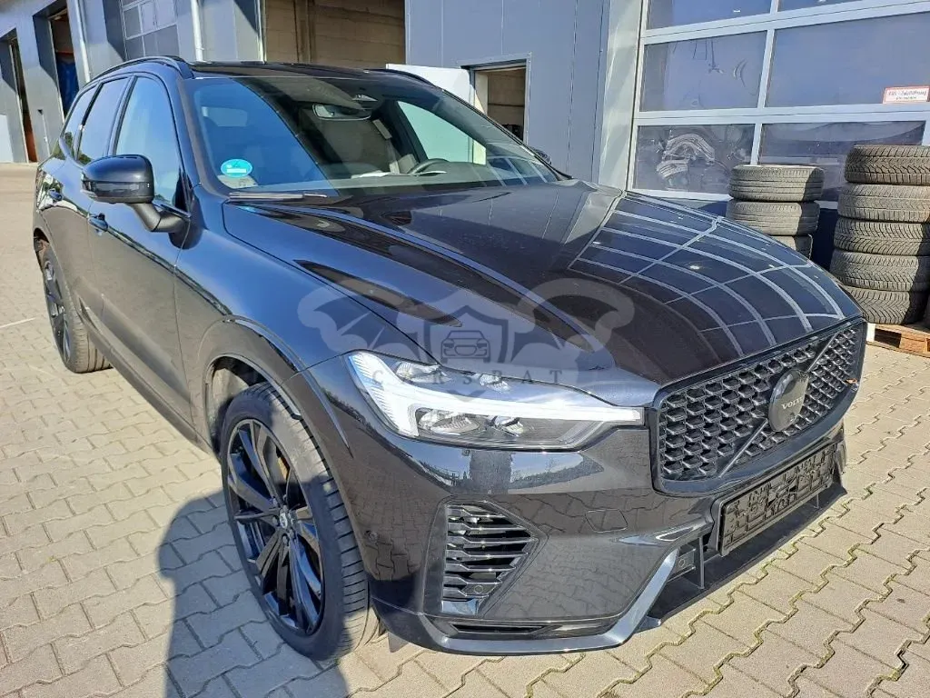 Volvo XC60 Plus 2025