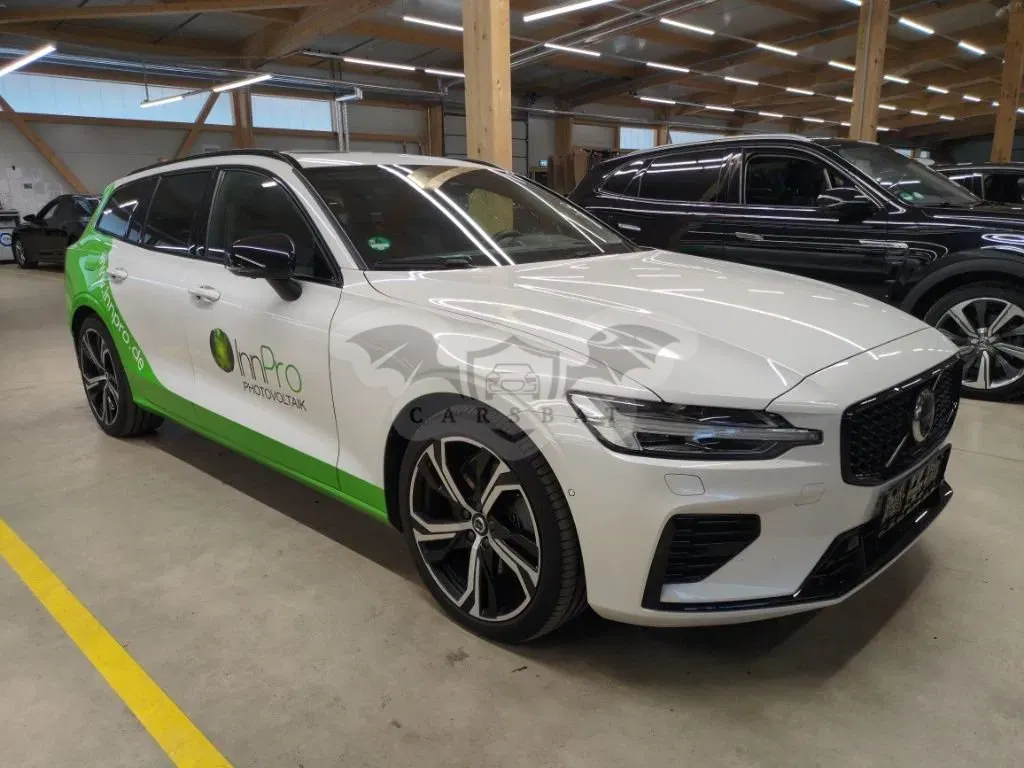 Volvo V60 Ultra Dark 2024