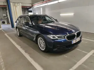 BMW 5 Series Touring 520e 2022