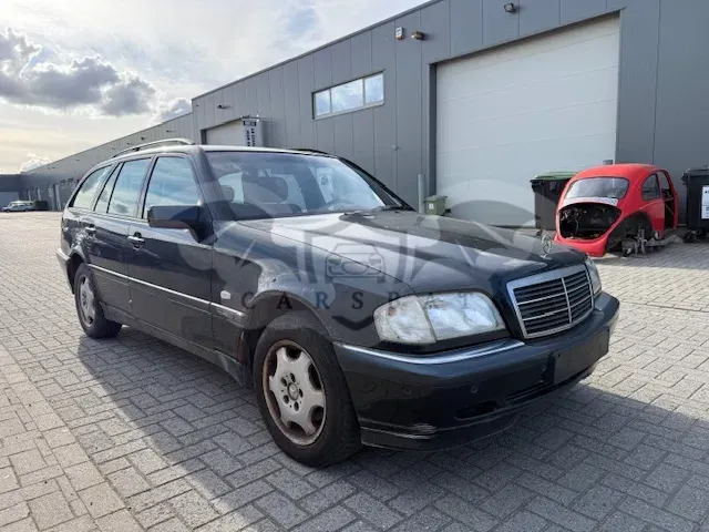 Mercedes-Benz C 200 2001