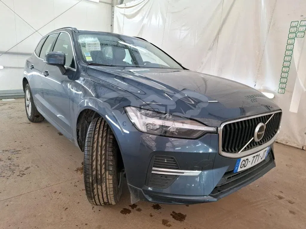 Volvo XC60 2.0 B4 Momentum Business 2021