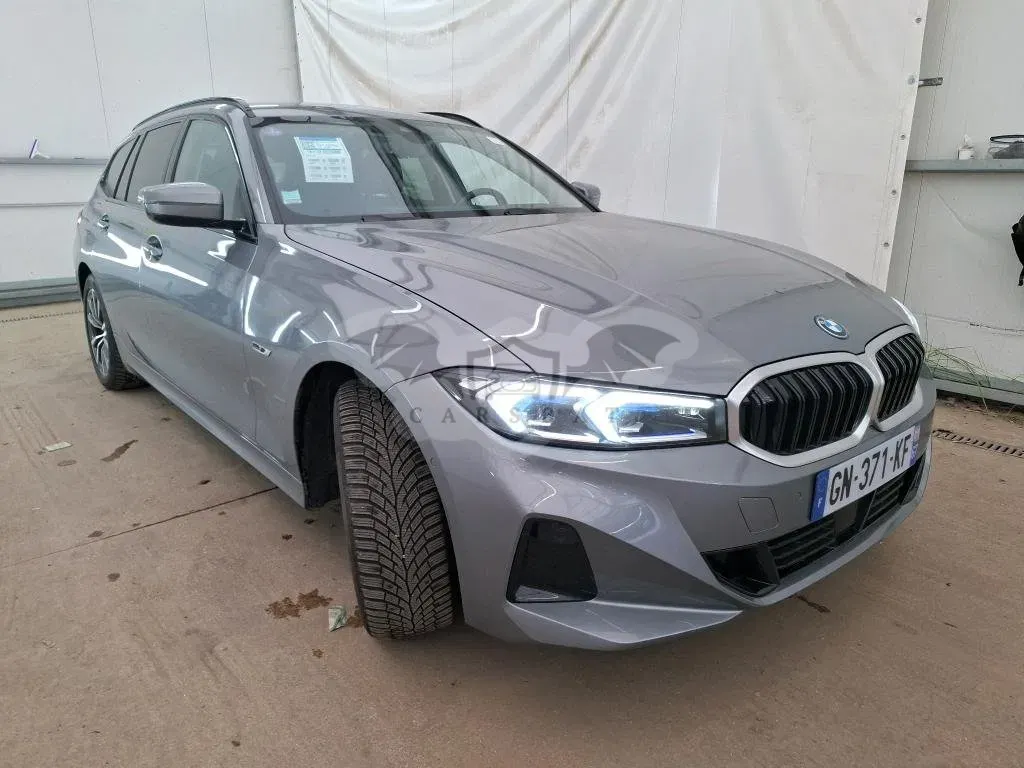 BMW 3 Series Touring 320e 2023
