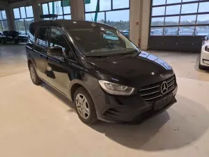 Mercedes-Benz T 180d 2023