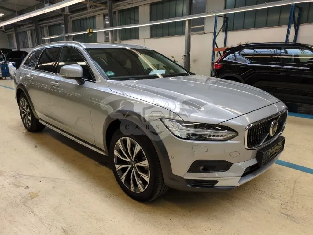 Volvo V90 2023