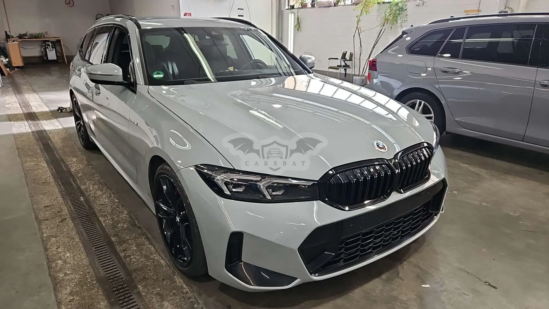 BMW 3 Series Touring 318i 2023