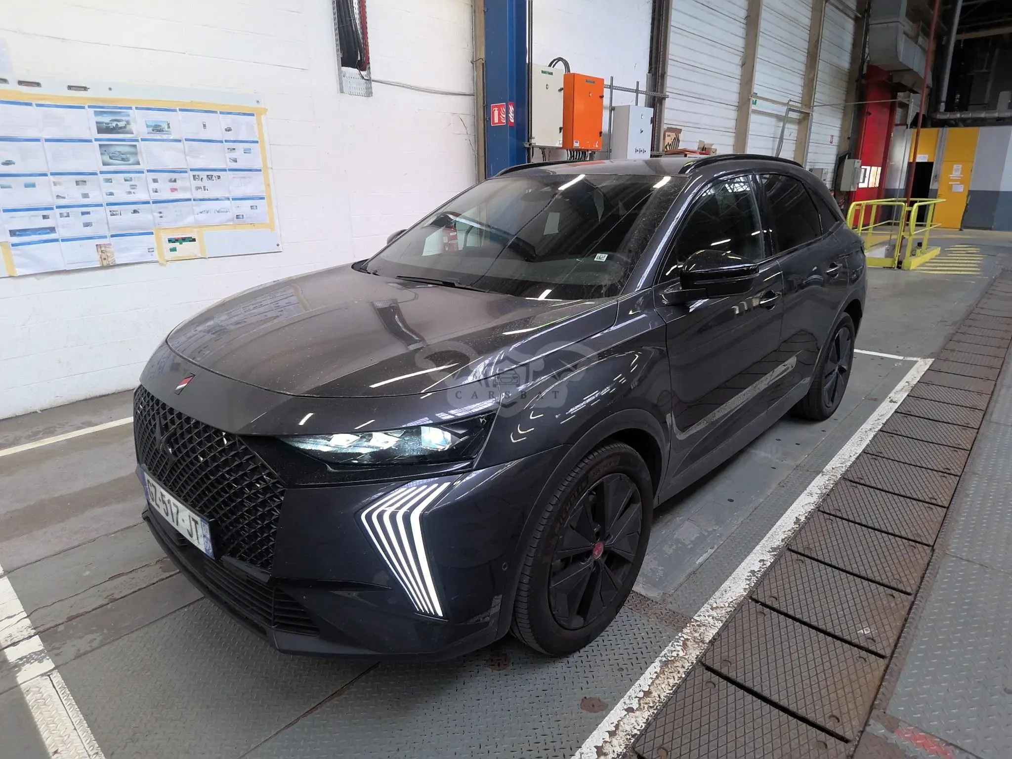 DS DS7 Crossback 1.6 E-TENSE Performance Line + 2024