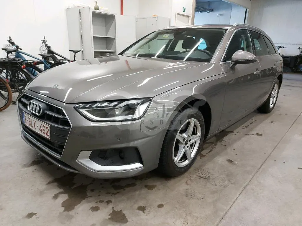 Audi A4 Avant 30 TDI Attraction 2022