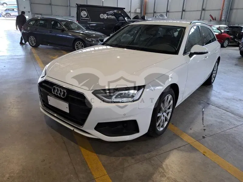 Audi A4 Avant 30 TDI Business 2023