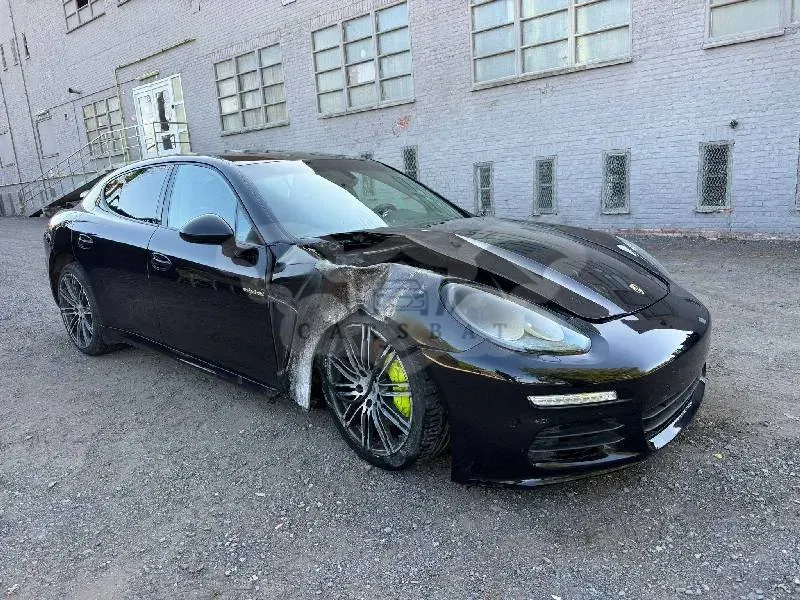 Porsche Panamera S 3.0 2016