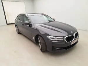 BMW 5 Series Touring 520i 2021