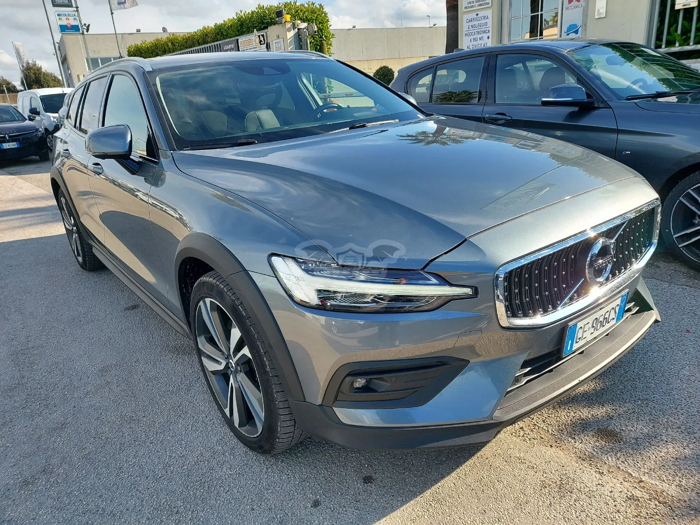 Volvo V60 Cross Country 2.0 B4 Pro 2021