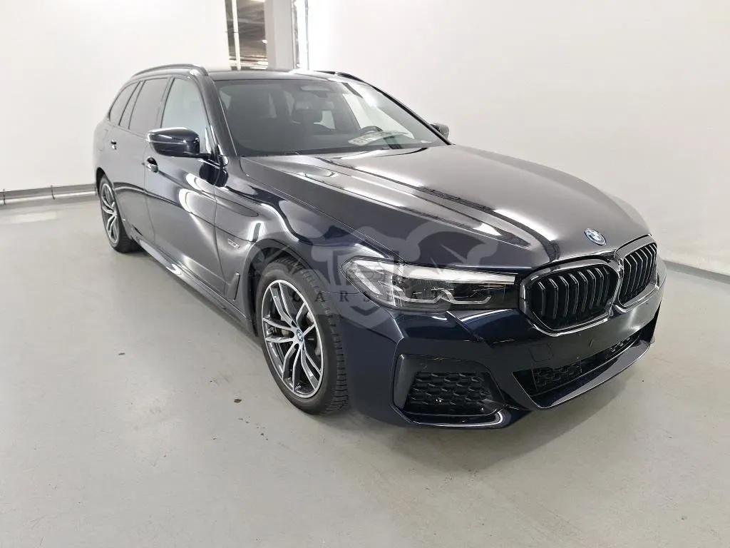 BMW 5 Series Touring 520e M Sport 2022