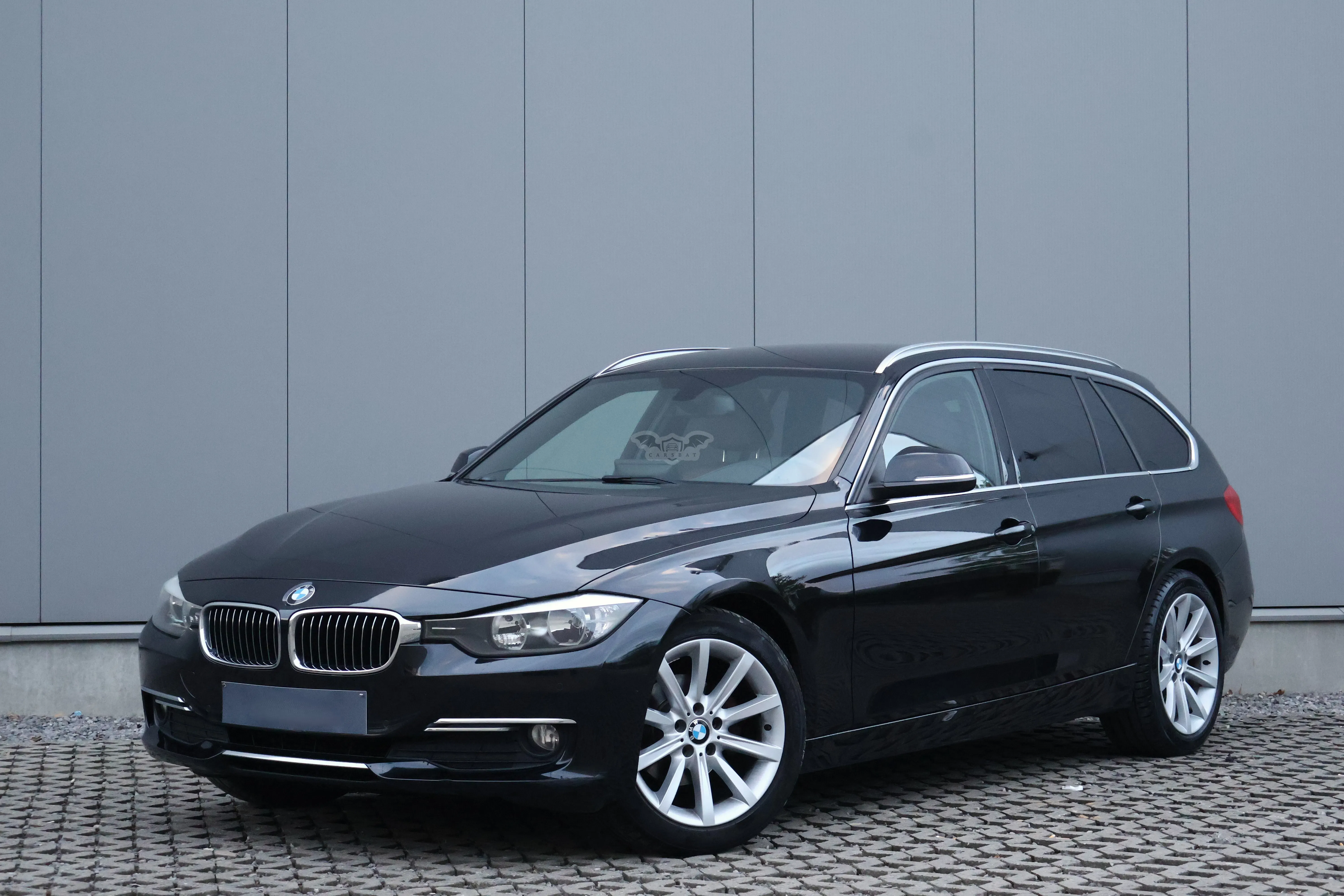 BMW 3 Series Touring 318d Luxury 2014