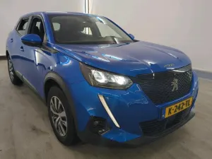Peugeot 2008 1.2i Active 2021