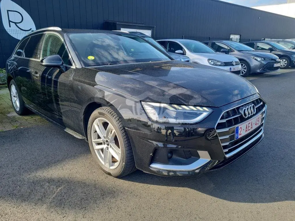 Audi A4 Avant 30 TDI Advanced 2021