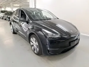 Tesla Model Y Long Range 2023