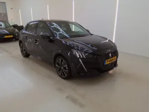 Peugeot 208 1.2i GT 2022