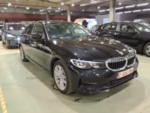 BMW 3 Series 330e 2021