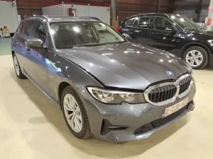 BMW 3 Series Touring 320e 2022