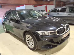 BMW 3 Series Touring 320e 2022