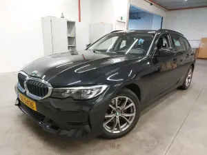 BMW 3 Series Touring 320d Business 2022