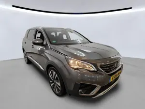 Peugeot 5008 1.2i Premium 2019