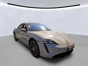 Porsche Taycan 79 kWh 2021