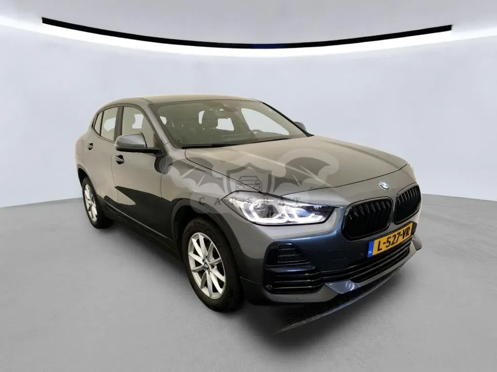 BMW X2 18i Business 2021