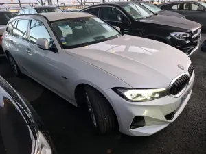 BMW 3 Series Touring 320e Business Design 2023