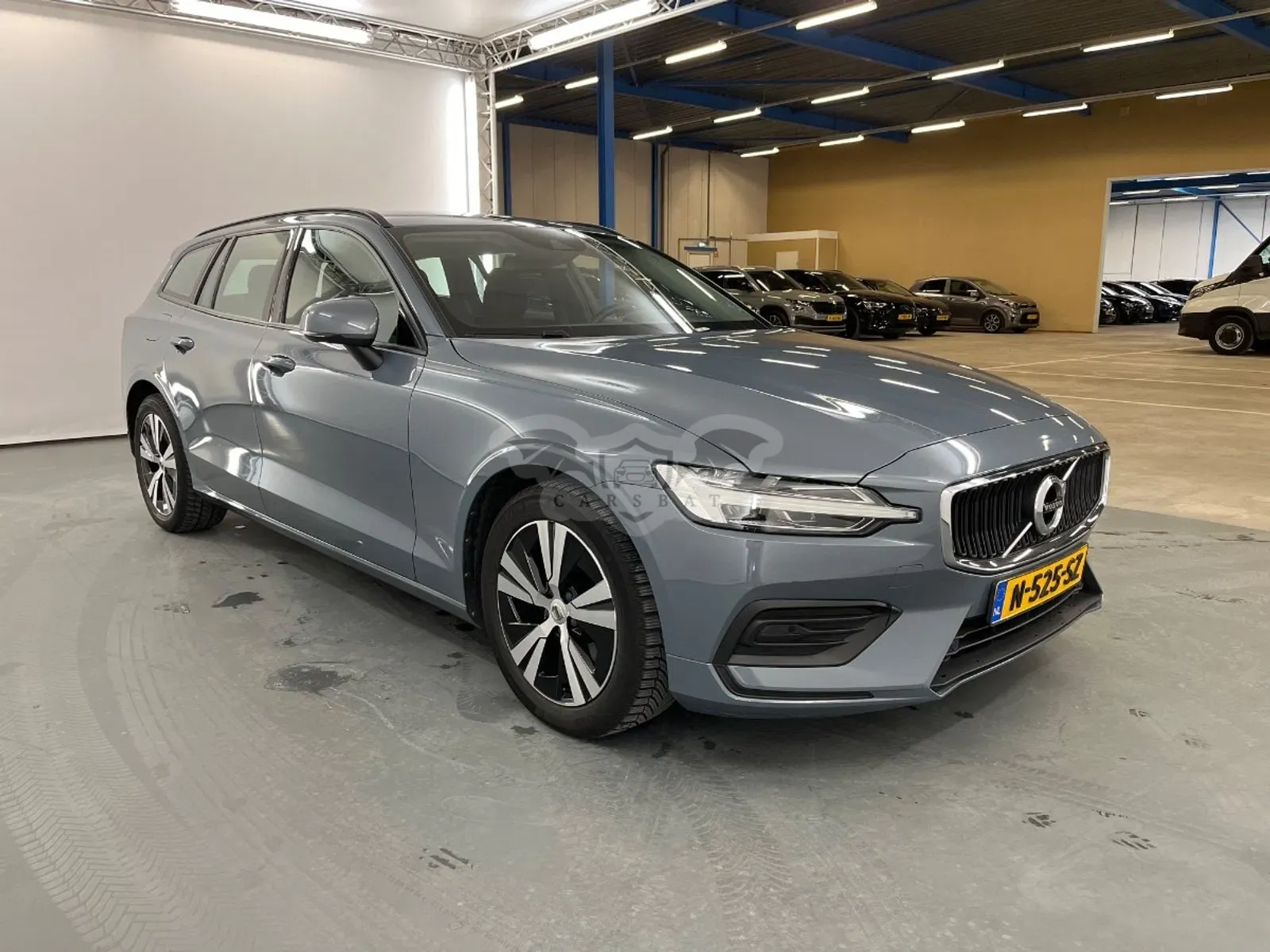 Volvo V60 B3 Momentum 2022