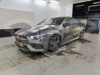 Mercedes-Benz CLA 200 AMG Line 2023
