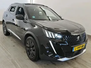 Peugeot 2008 1.2i GT 2021