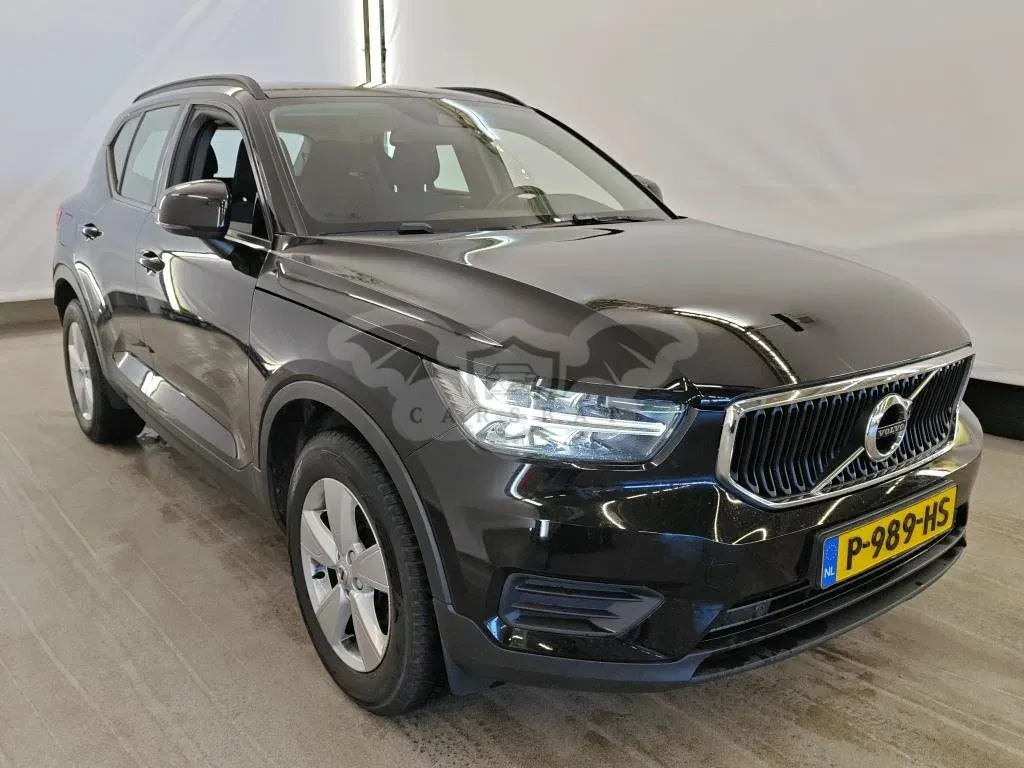 Volvo XC40 T2 Momentum 2022