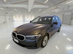BMW 5 Series Touring 520d Business 2021
