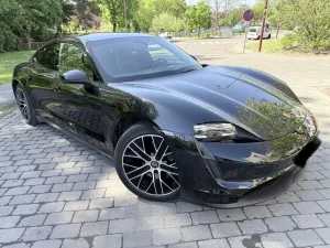 Porsche Taycan 4 93 kWh 2022