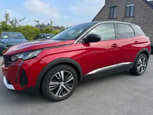 Peugeot 3008 1.2i 2023