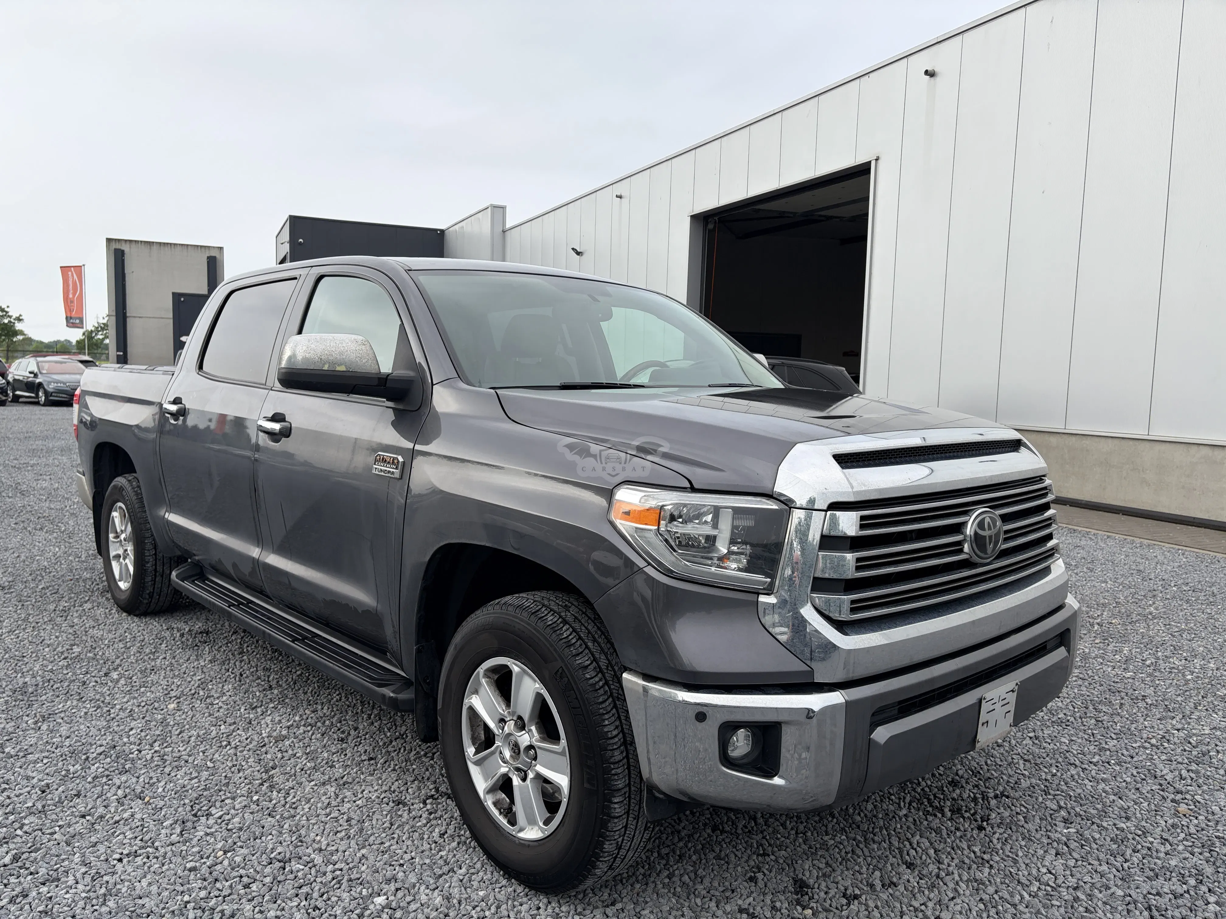 Toyota Tundra 5.7 2021