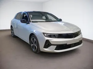 Opel Astra 2025
