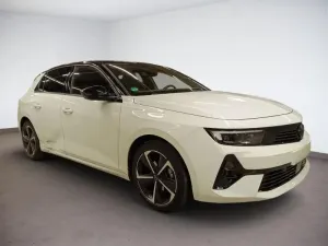 Opel Astra 2025