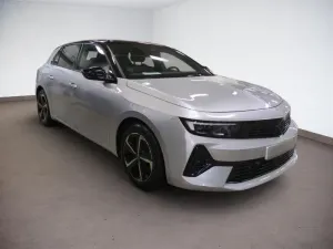 Opel Astra 2025