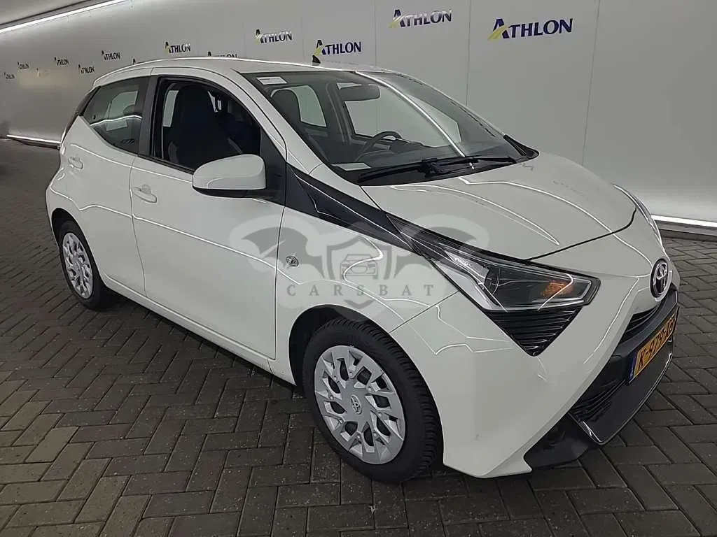 Toyota Aygo 1.0 VVT-i X-Play 2021