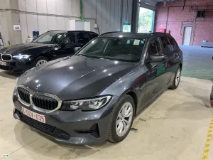 BMW 3 Series Touring 320e 2022