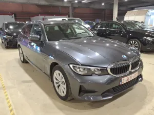 BMW 3 Series Touring 320e 2022