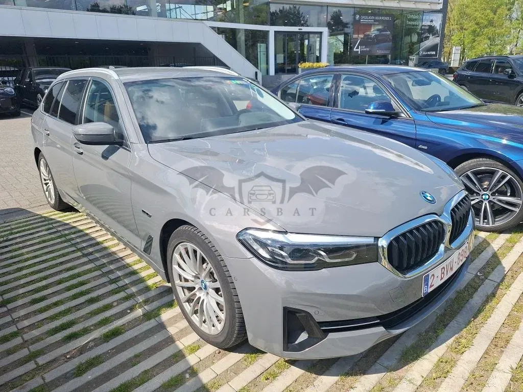 BMW 5 Series Touring 520e 2021
