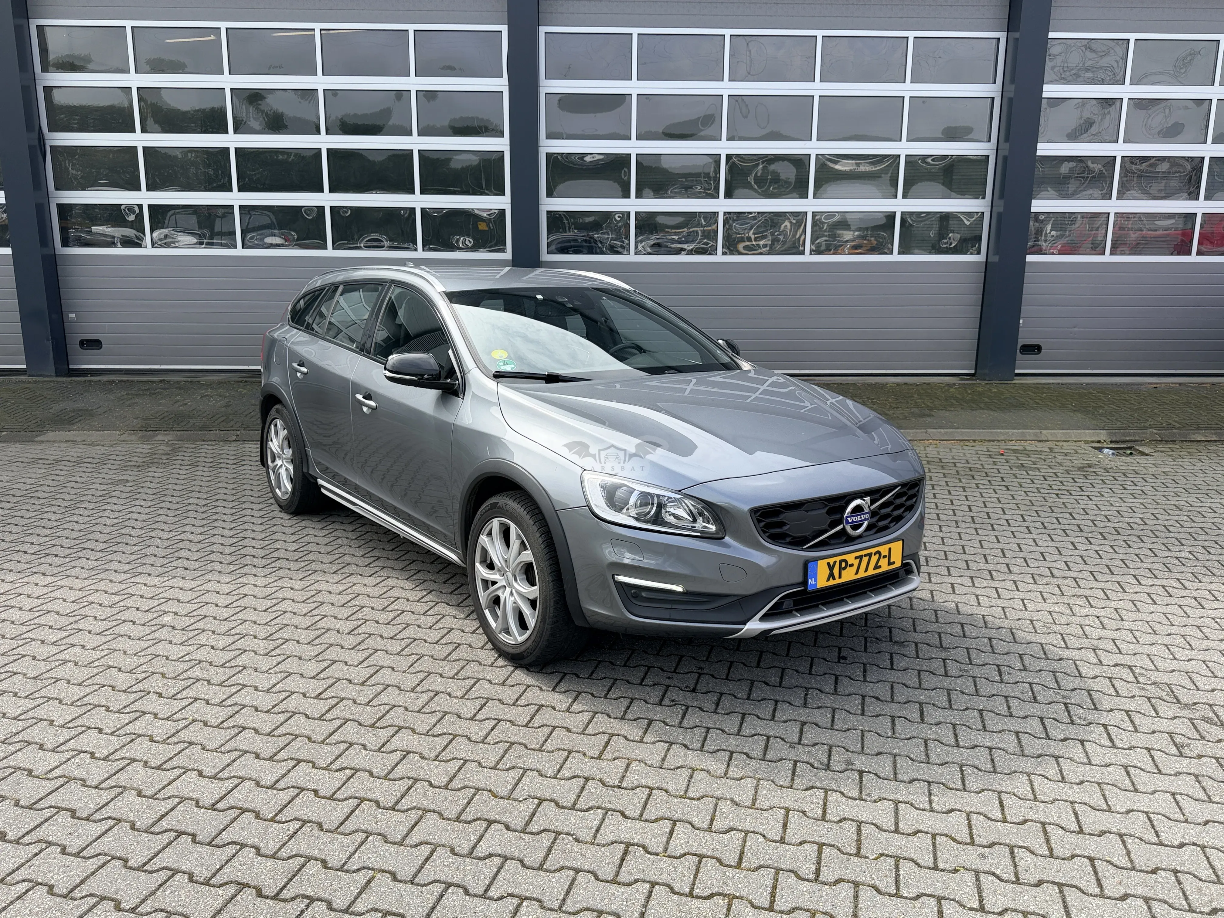 Volvo V60 Cross Country D4 Summum 2018