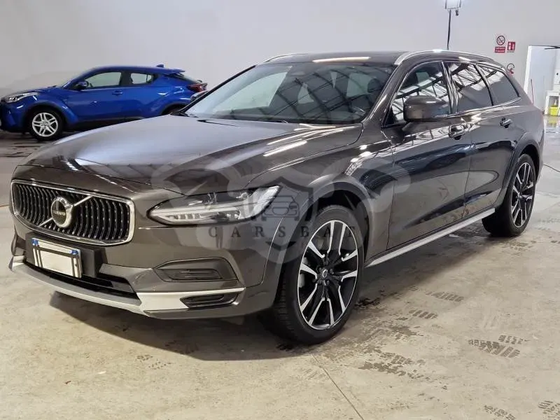 Volvo V90 Cross Country B4 Pro 2022